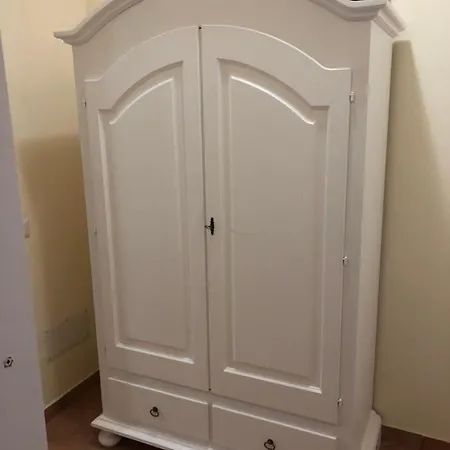 85 M2, 3 Yatak Odalı, 3 Banyolu Daire, Casagiove Bölgesinde Oda ve Kahvaltı